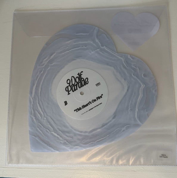 Wolf Parade : I'll Believe In Anything (7", Shape, Single, Ltd, Mil)