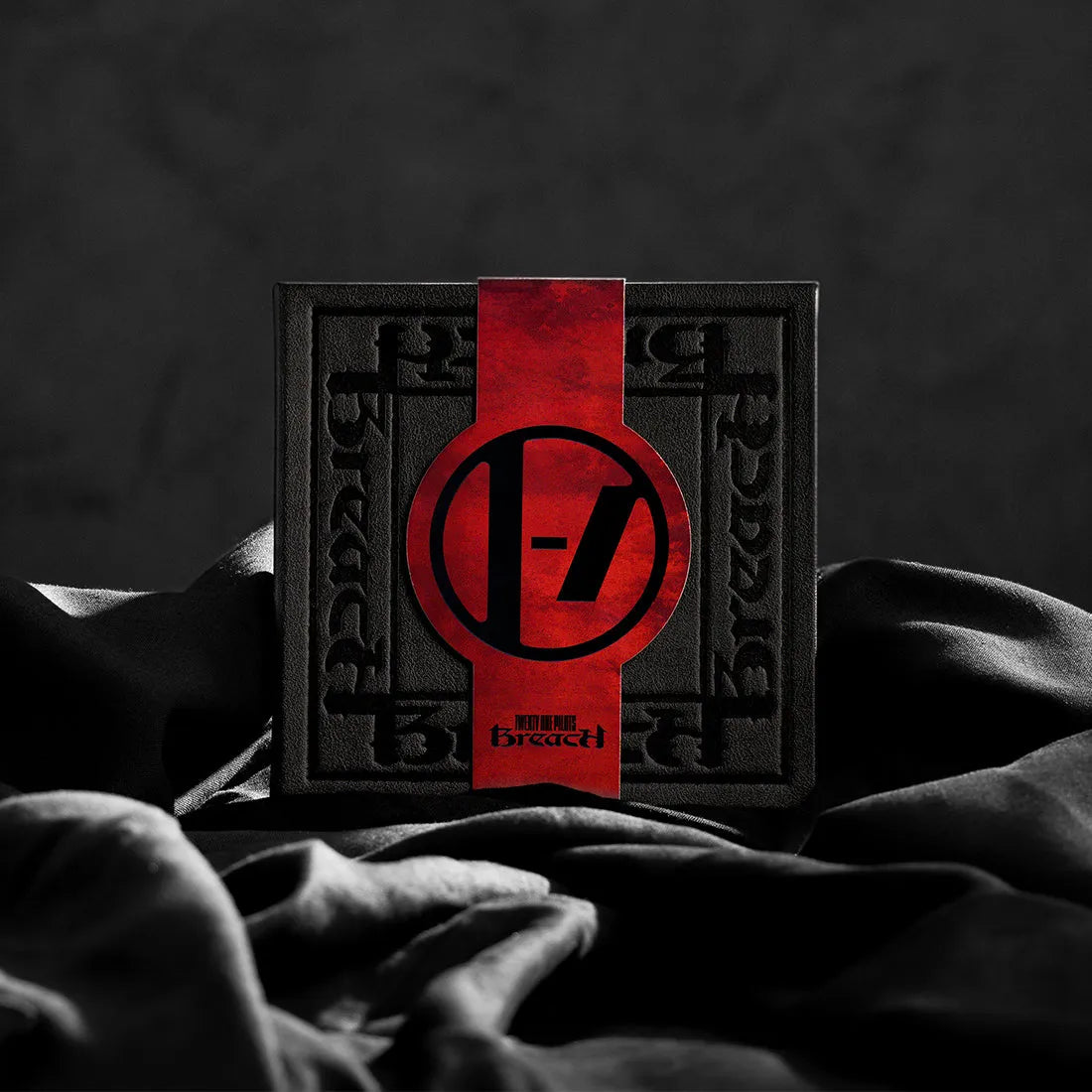Twenty One Pilots - Breach Limited Edition "Dark Clancy" CD Box Set
