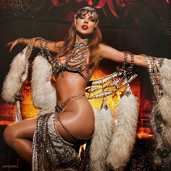 Taylor Swift The Life Of A Showgirl CD booklet photo