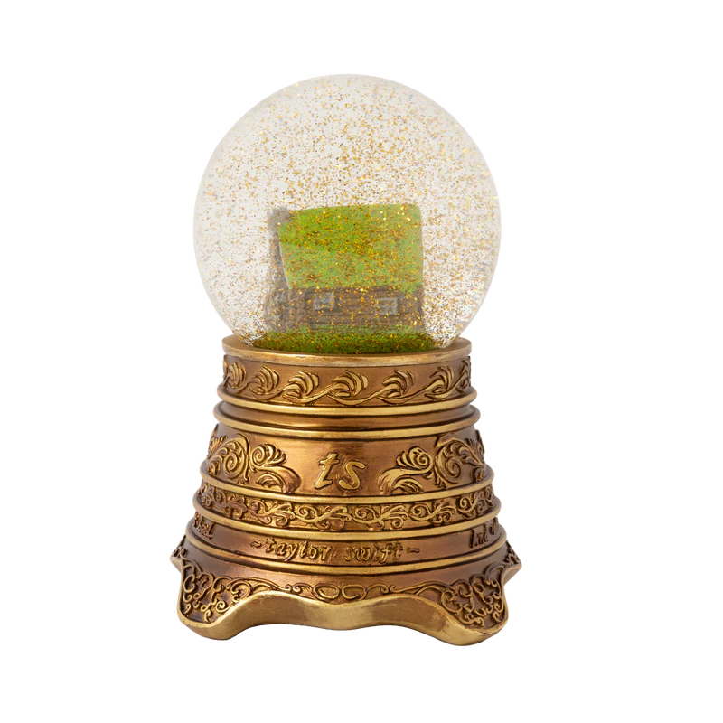 Taylor Swift - Cabin Snowglobe (RARE)